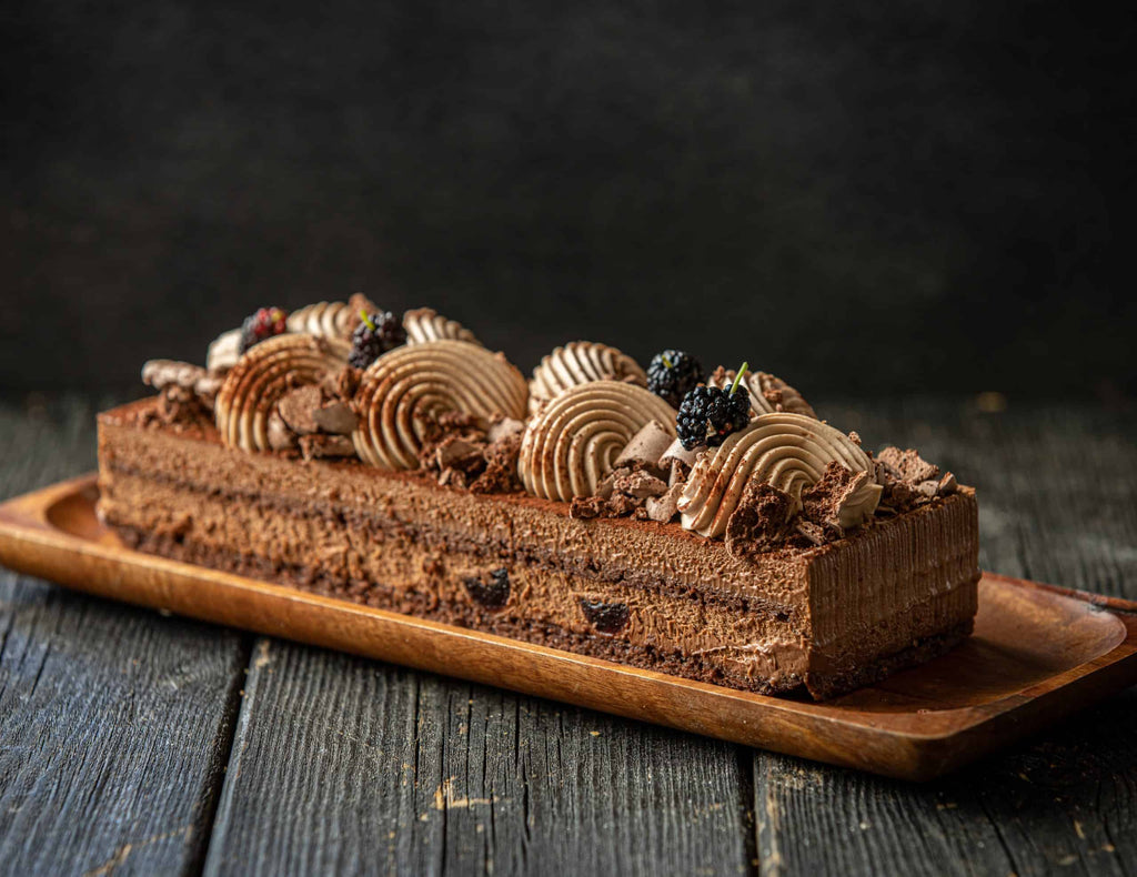 עוגת מוס שוקולד ודובדבנים | ג'ויס מסעדה כפרית